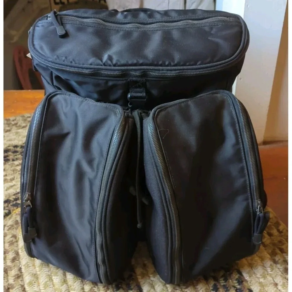 NWT Banana Republic Black Picnic‎ Backpack Sack Pack READ
